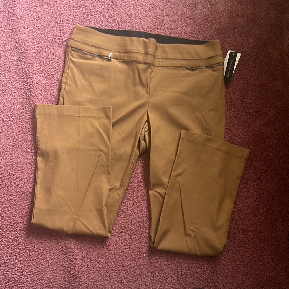 Brown Pants with Zipper Details